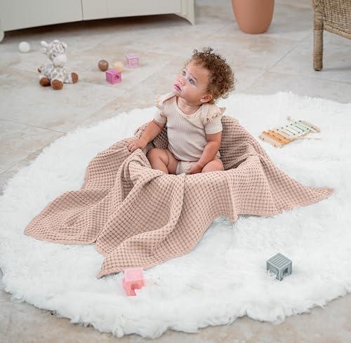 Comfy Cubs Waffle Weave Baby Blanket - 40 x 40