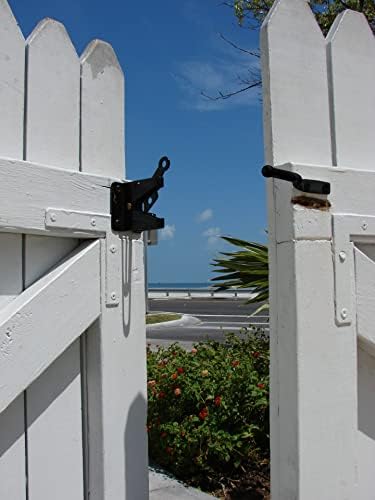 Richelieu 4 1316-inch Automatic Gate Latch White